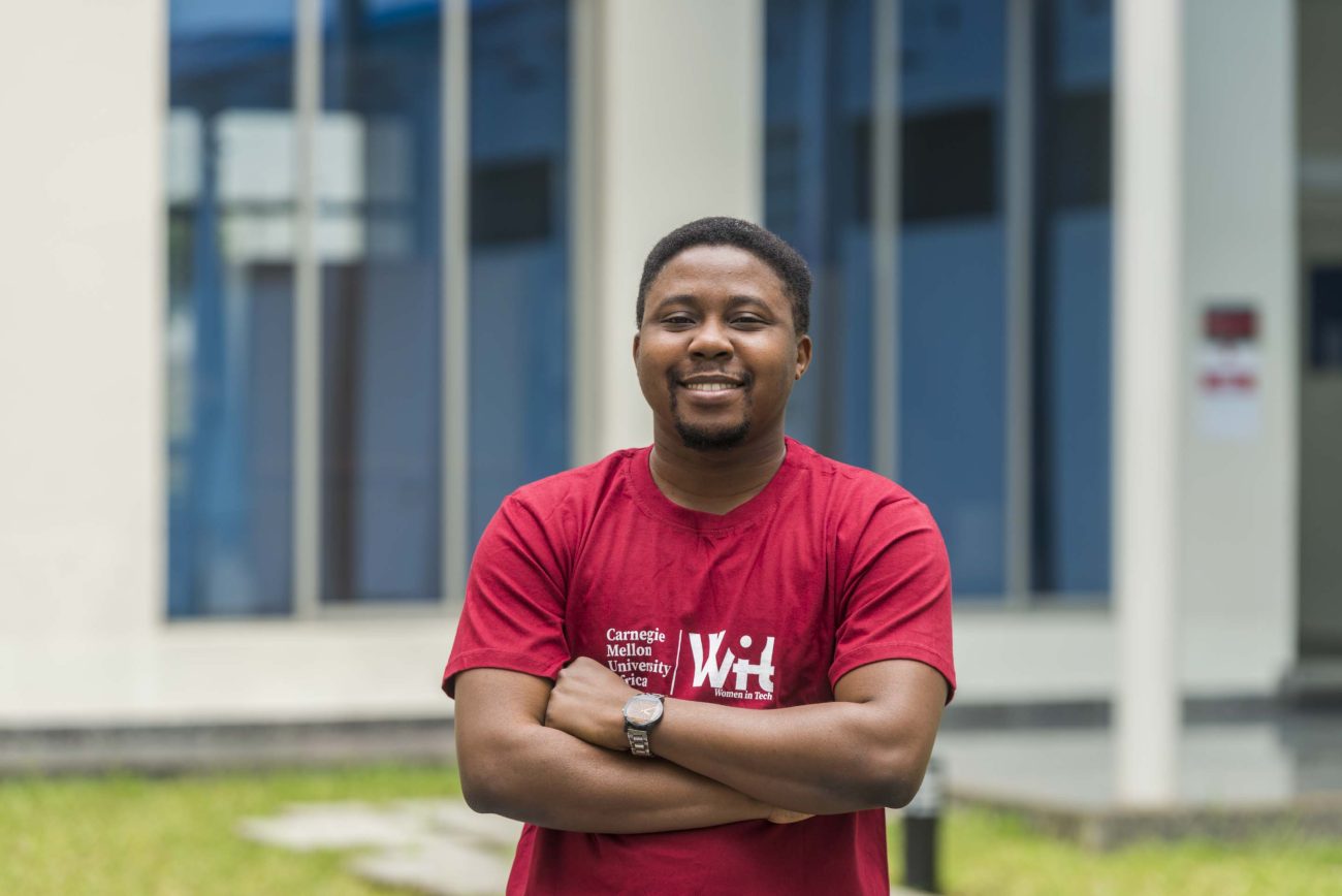 Photo of Israel Oladejo on campus